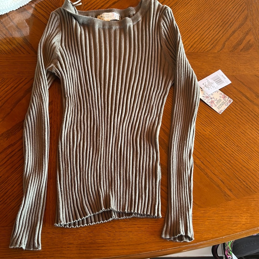 NWT PINK REPUBLIC LARGE SWEATER , GREEN